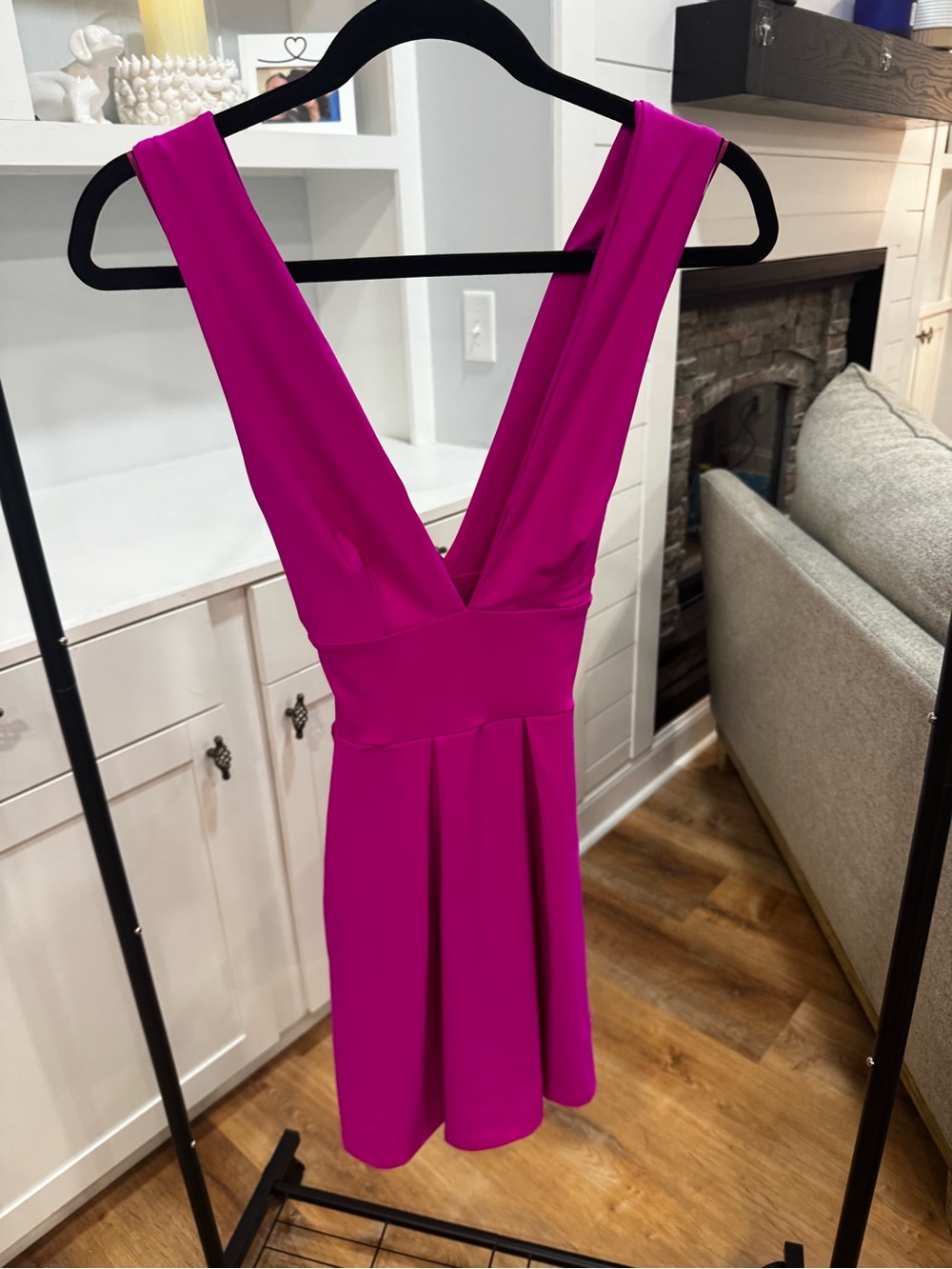 Susana Monaco Deep V Fuchsia Sleeveless Mini Dress
